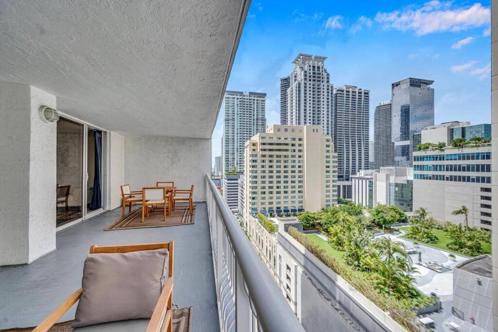 Sublime 1 Bed 1 Bth • Brickell Bay & View Miami