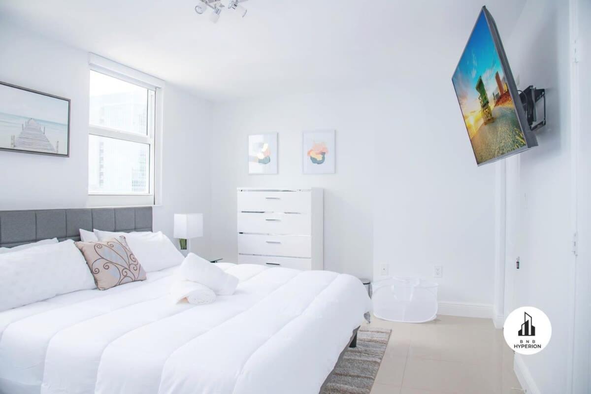 Bnb Hyperion - Luxe 3b W City & Ocean Views Holiday home