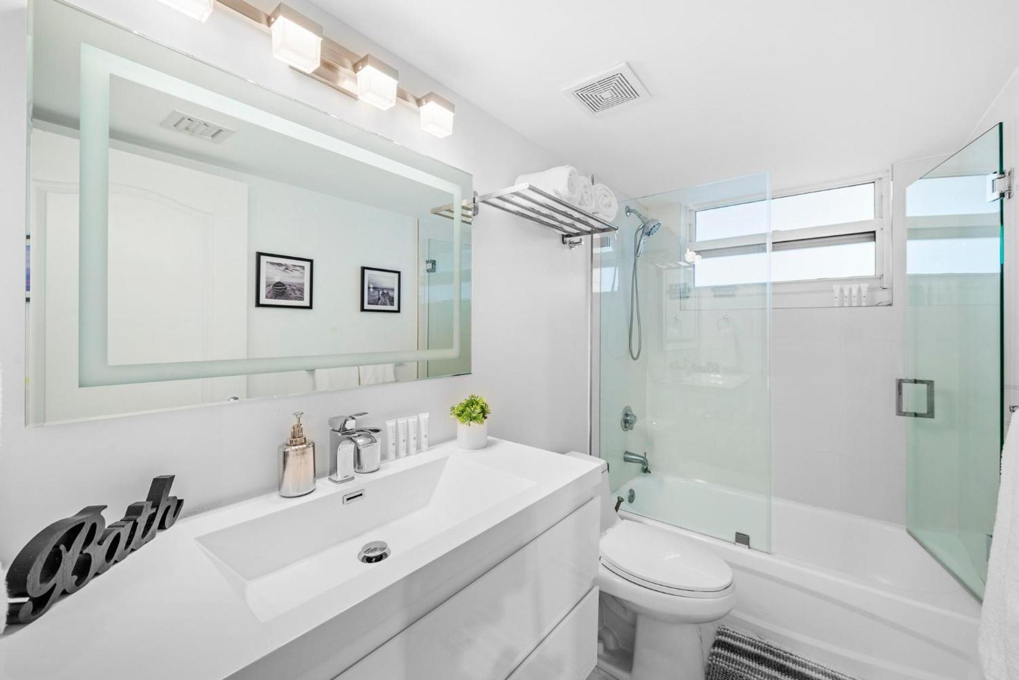 Holiday home Bnb Hyperion - Luxe 3b W City & Ocean Views