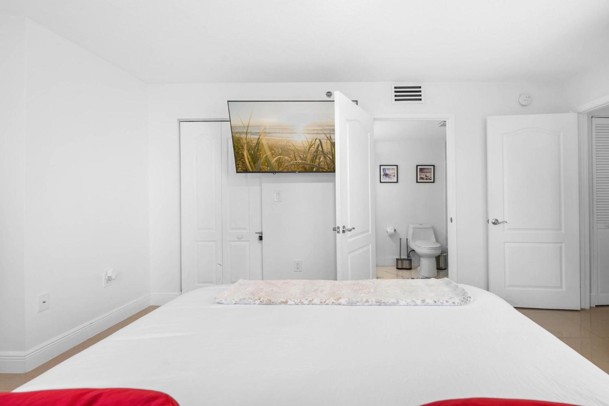 Bnb Hyperion - Luxe 3b W City & Ocean Views * Miami