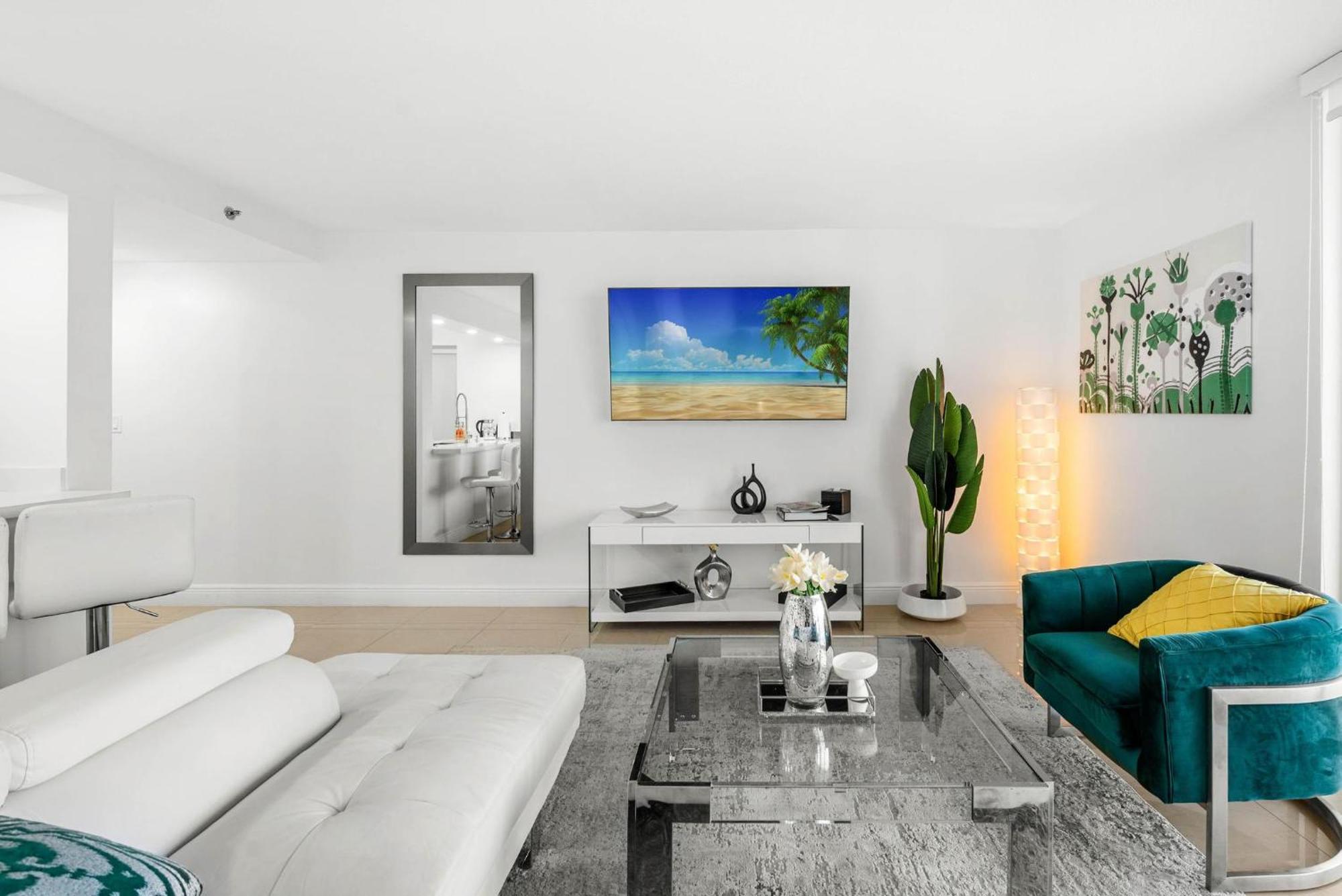 Bnb Hyperion - Luxe 3b W City & Ocean Views Miami