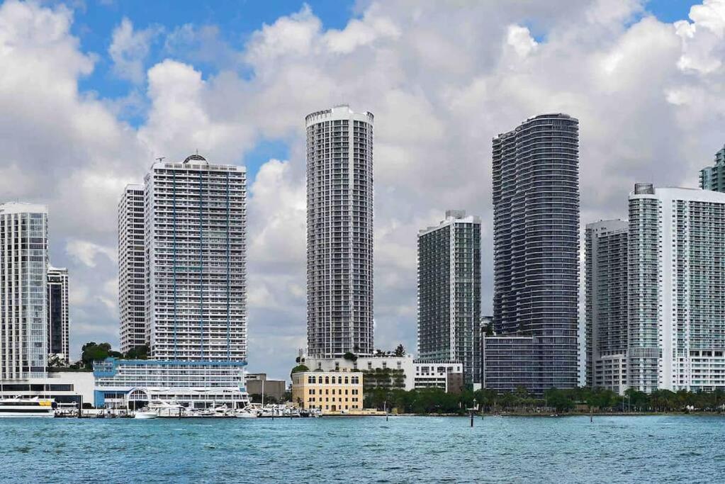 Beautiful Miami, Fl Apartment Miami
