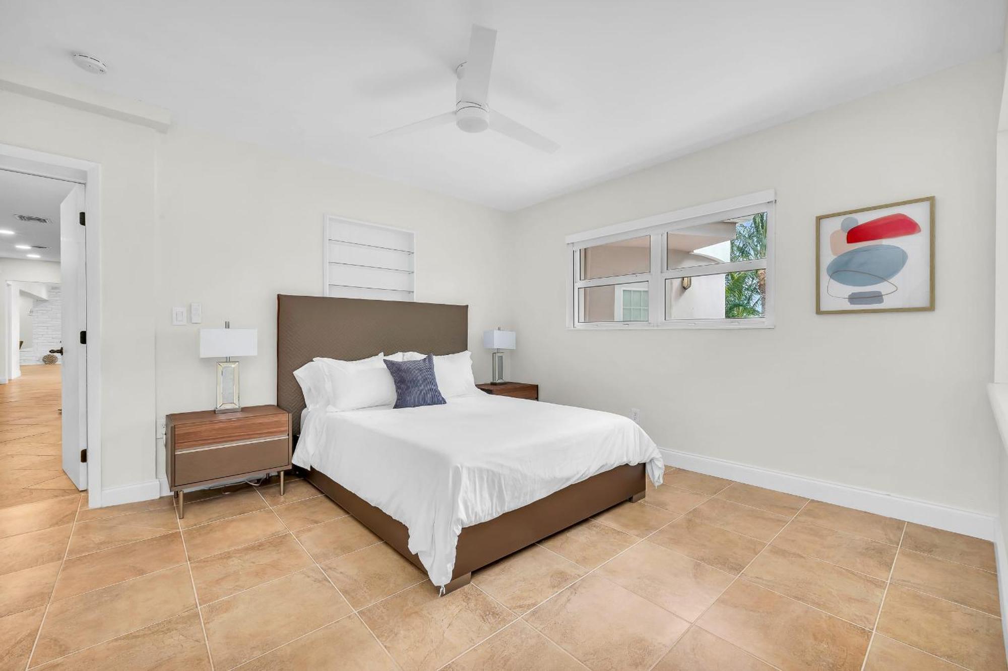 Holiday home Tropical Waterfront Family Oasis - Amazing Location *