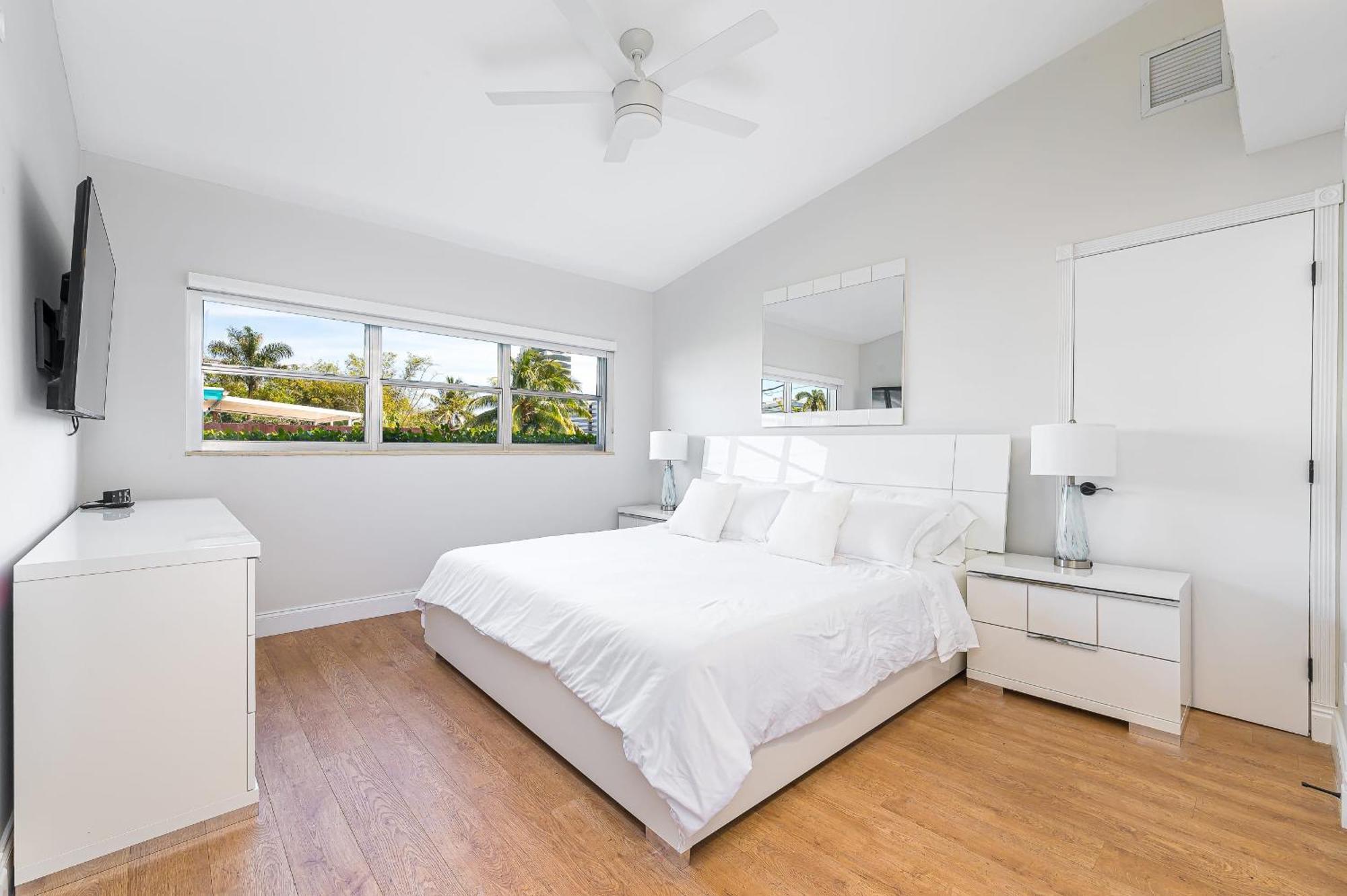 Tropical Waterfront Family Oasis - Amazing Location Holiday home Miami