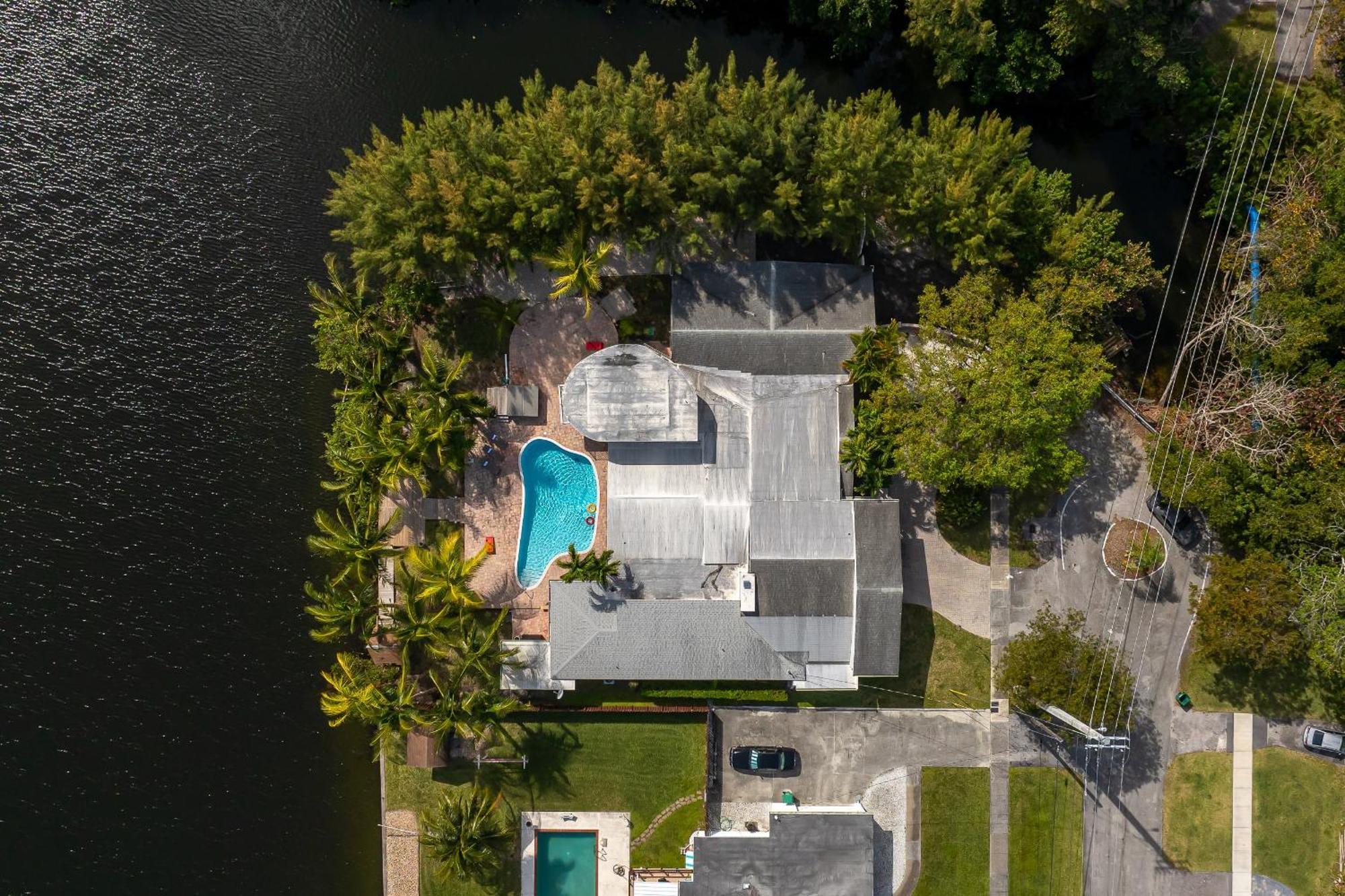 Holiday home Tropical Waterfront Family Oasis - Amazing Location Miami