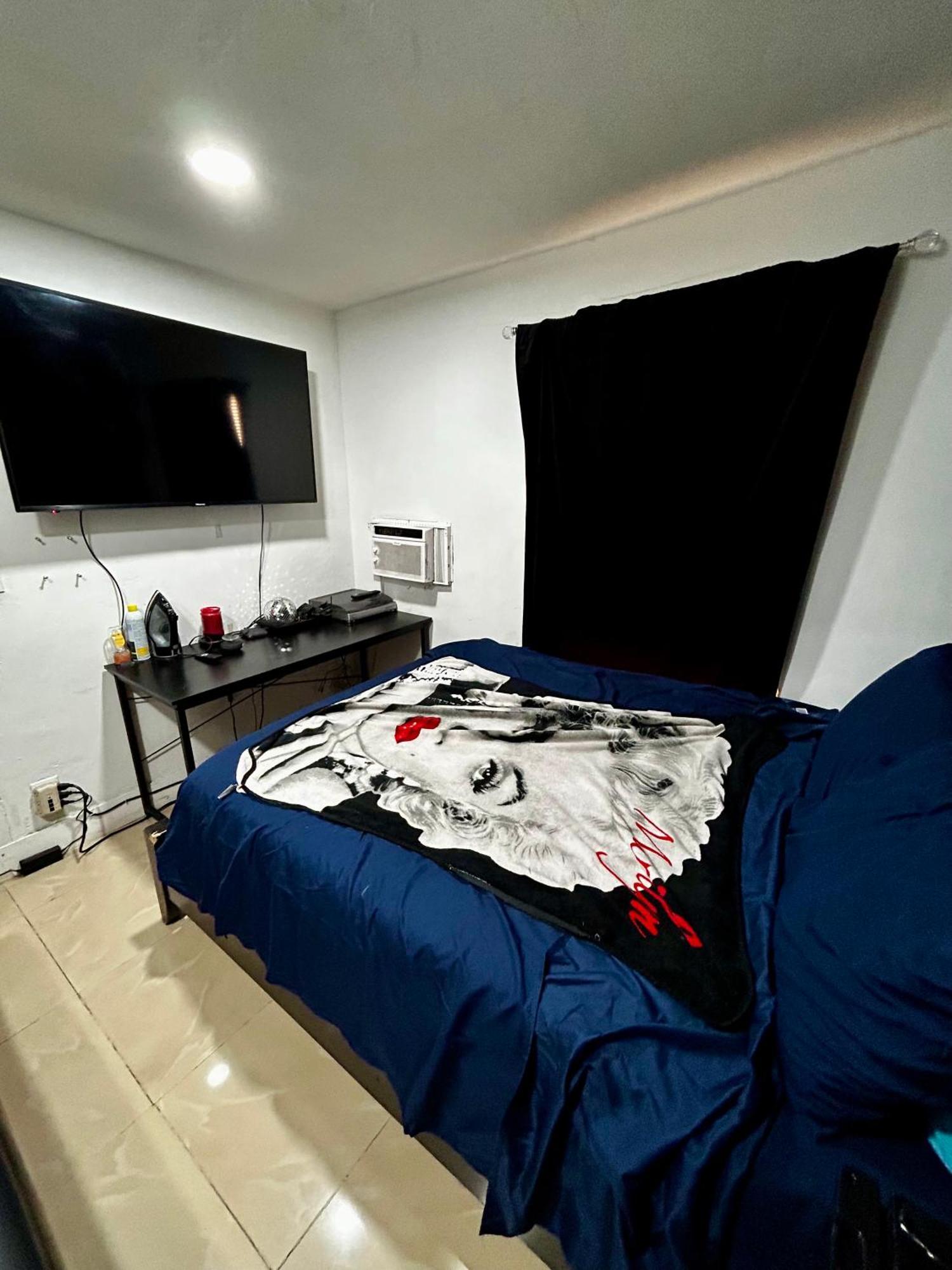 Homestay The Black Door