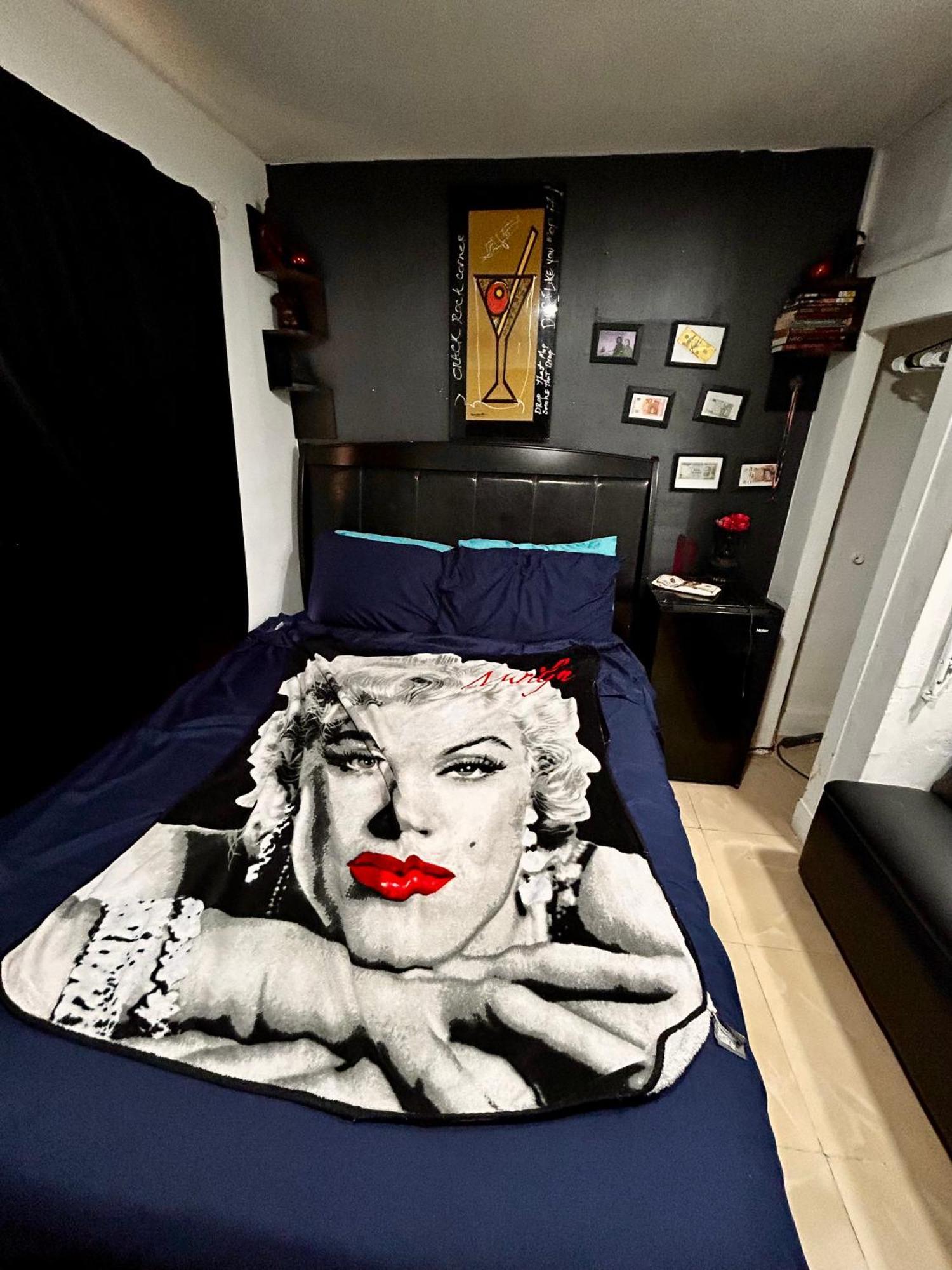 The Black Door Homestay *