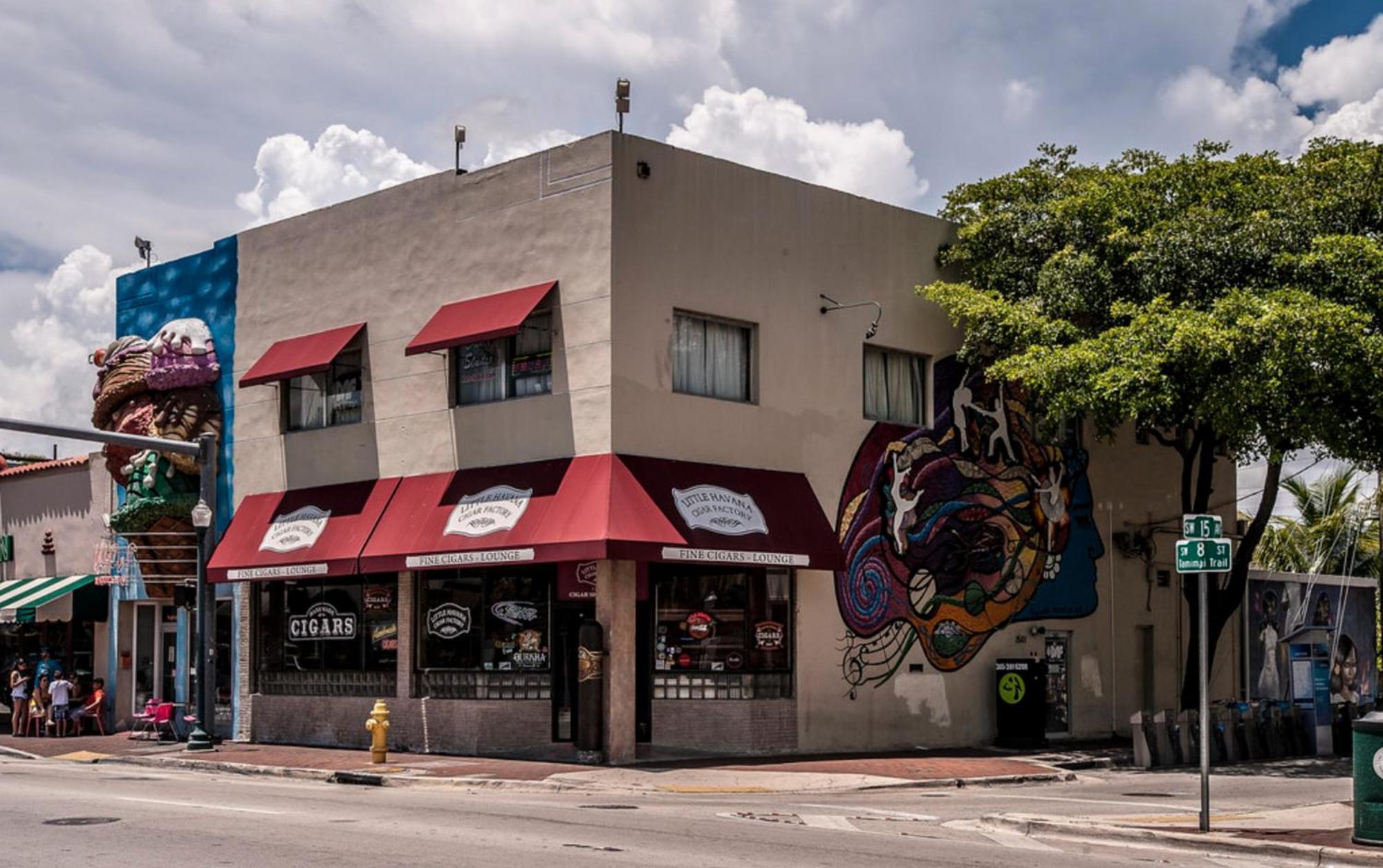 Homestay B2 Value On Private Bedroom With Private Bathroom In Little Havana, Miami
