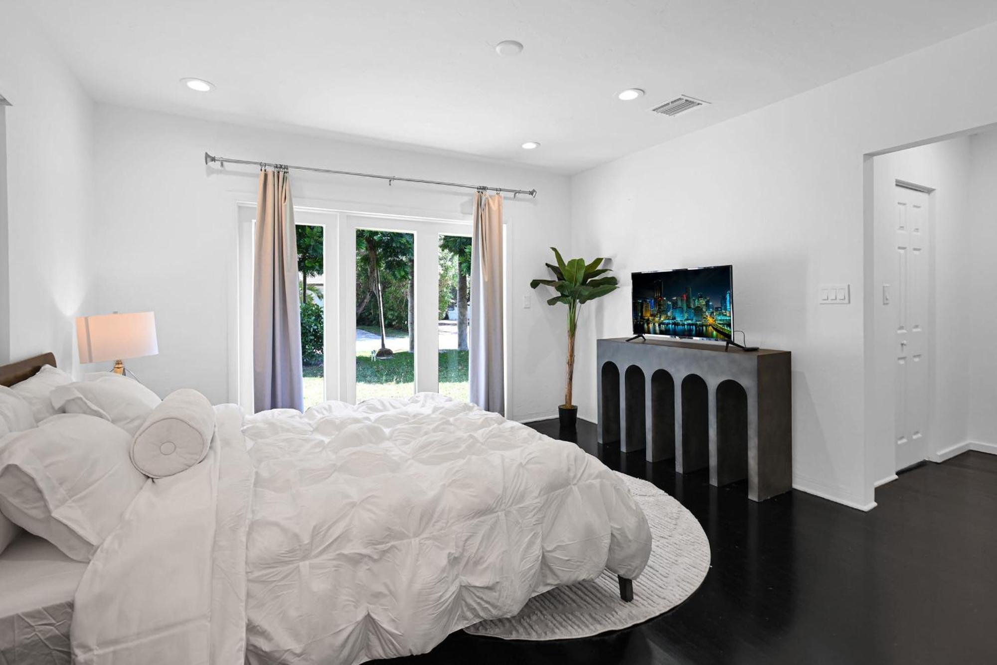 Summer Estate - Pool Parking & Prime Location Holiday home *