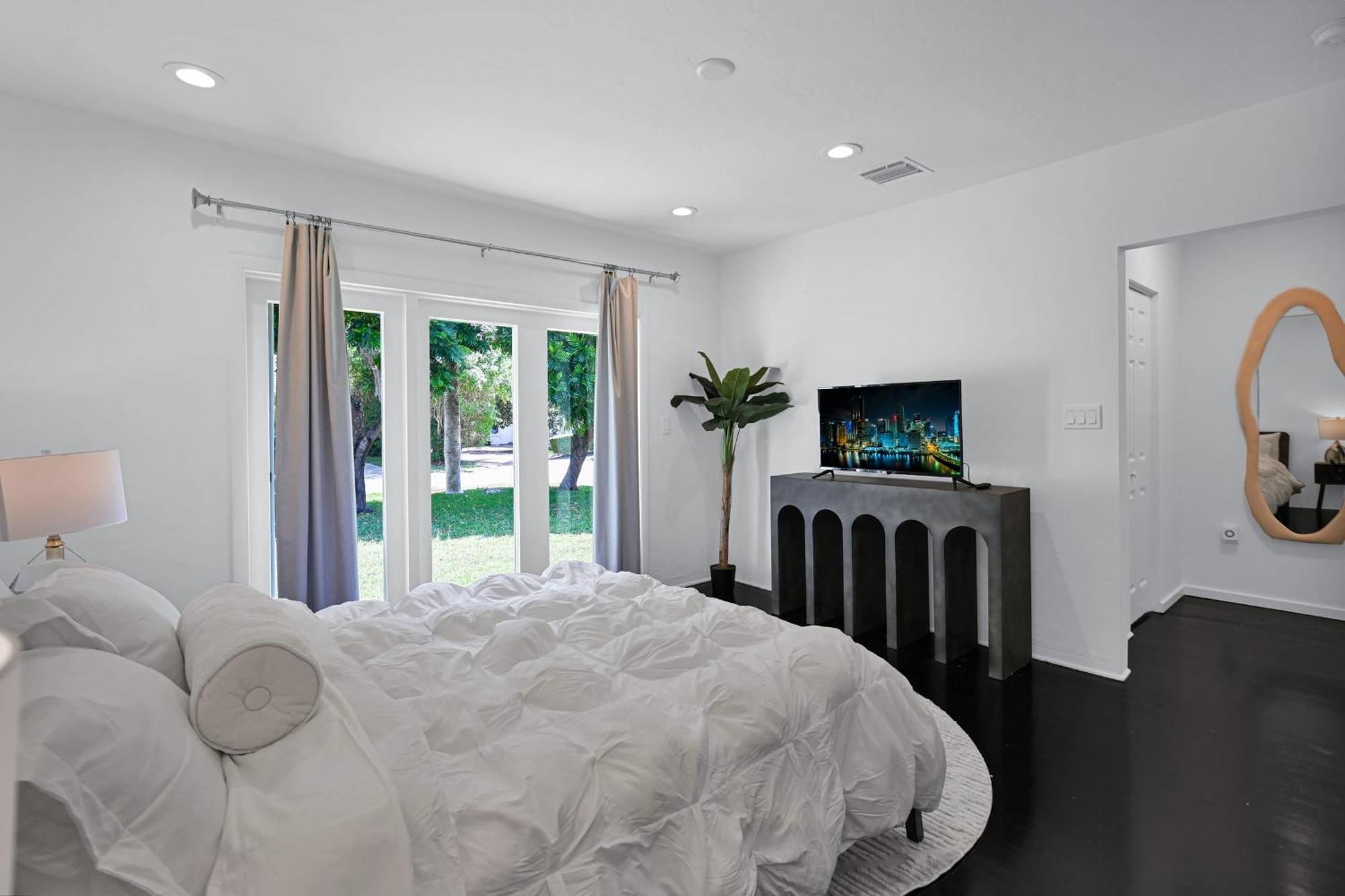 Summer Estate - Pool Parking & Prime Location Holiday home