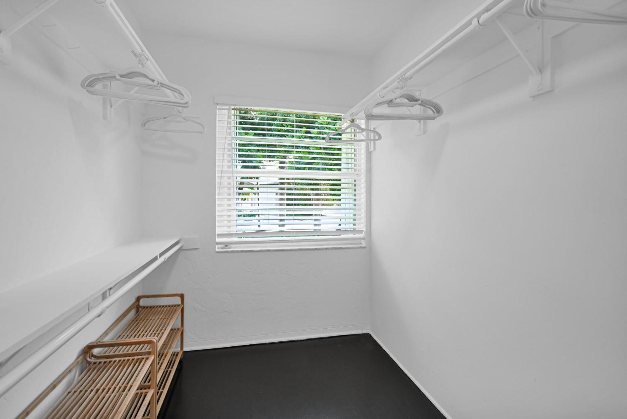 Summer Estate - Pool Parking & Prime Location Holiday home