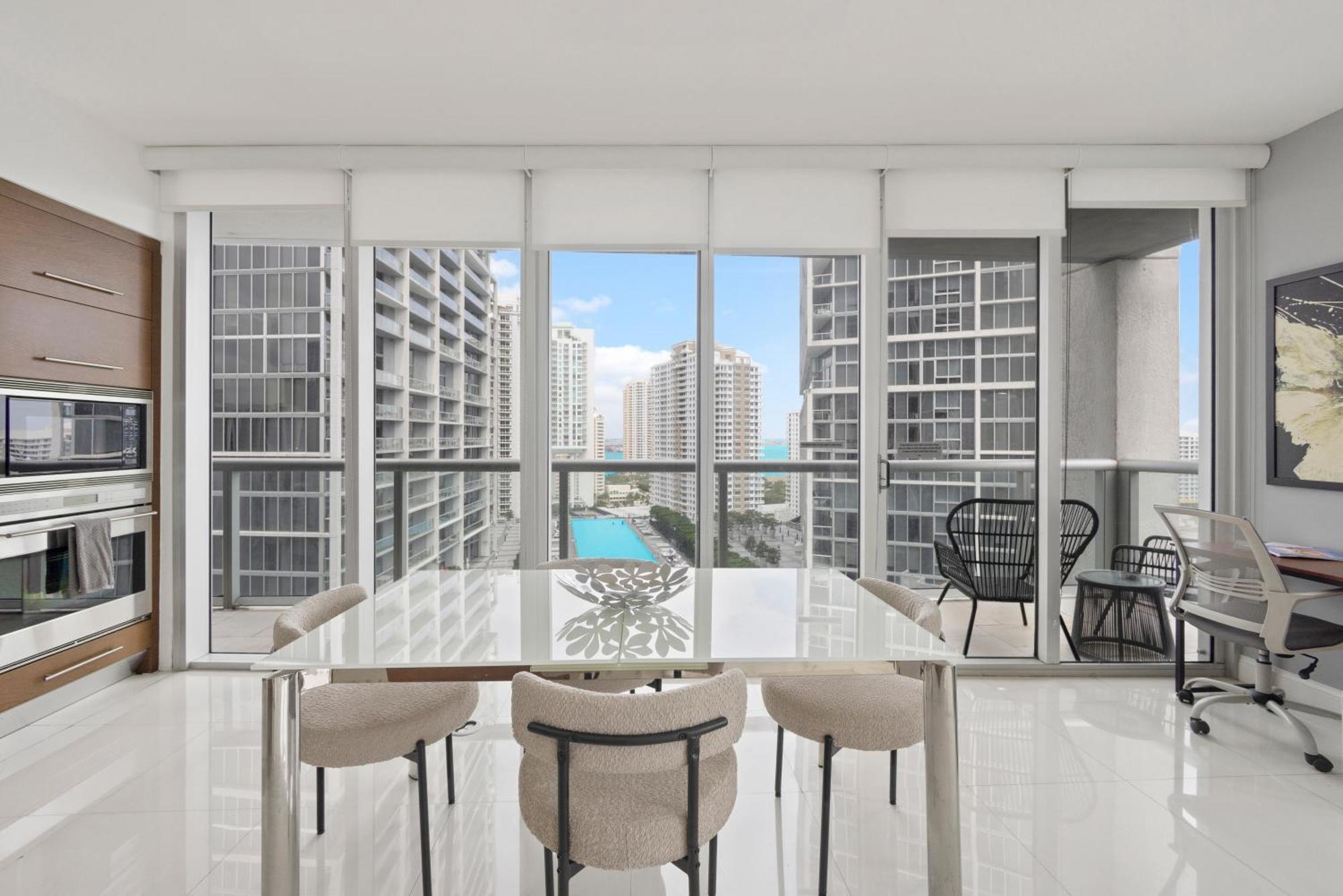 2b2b W Water View - Free Parking - Pool - Lux * Miami
