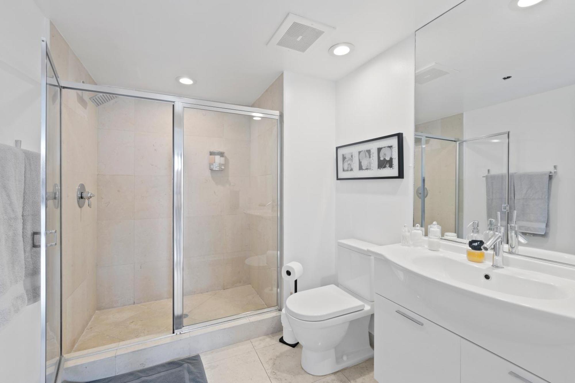 2b2b W Water View - Free Parking - Pool - Lux Miami