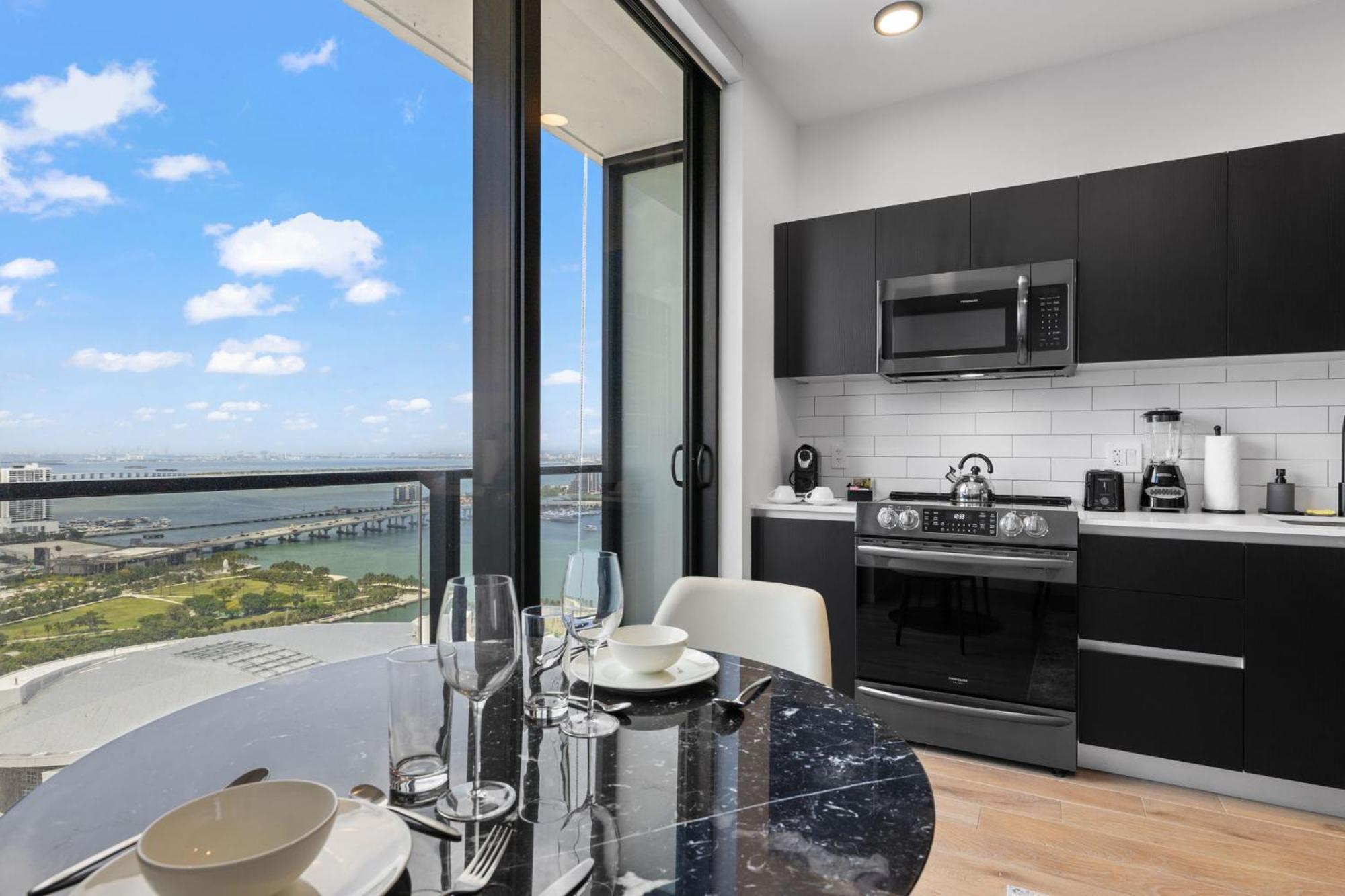 Studio With Amazing City View At Downtown Apartamento *