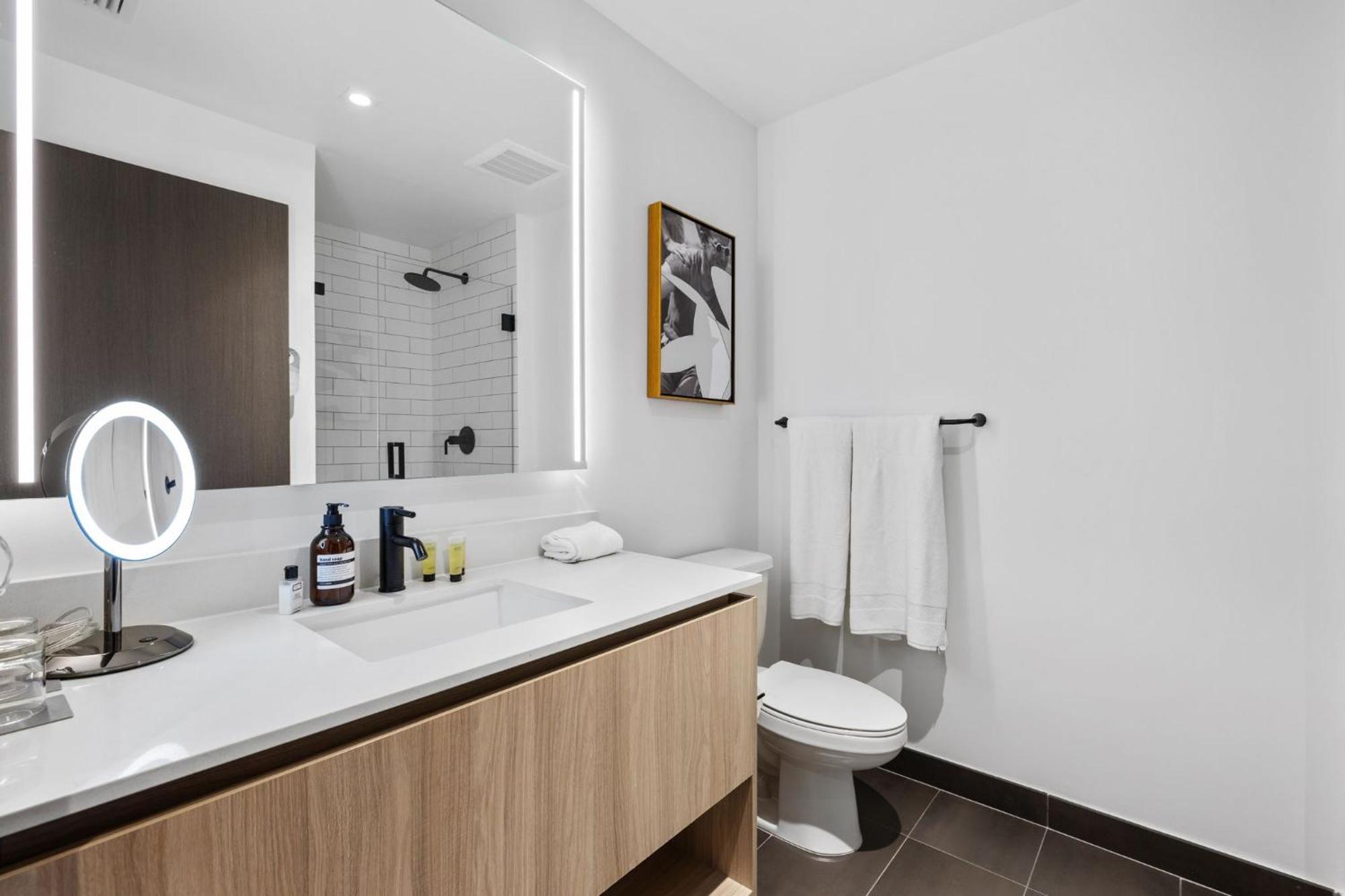 Studio With Amazing City View At Downtown * Miami