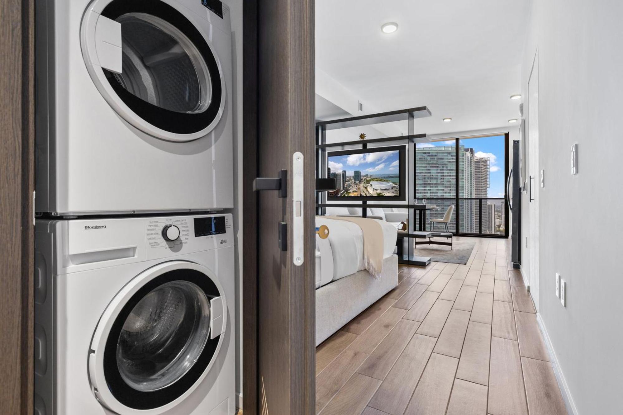 Studio With Amazing City View At Downtown Miami