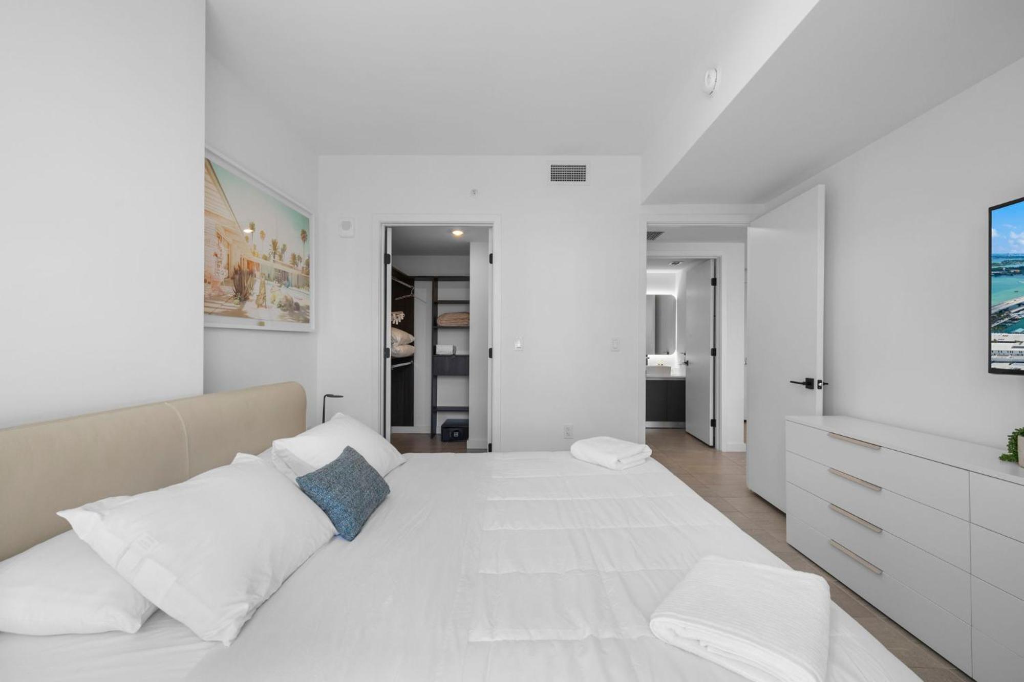 High Style Living In The Heart Of Miami Apartment