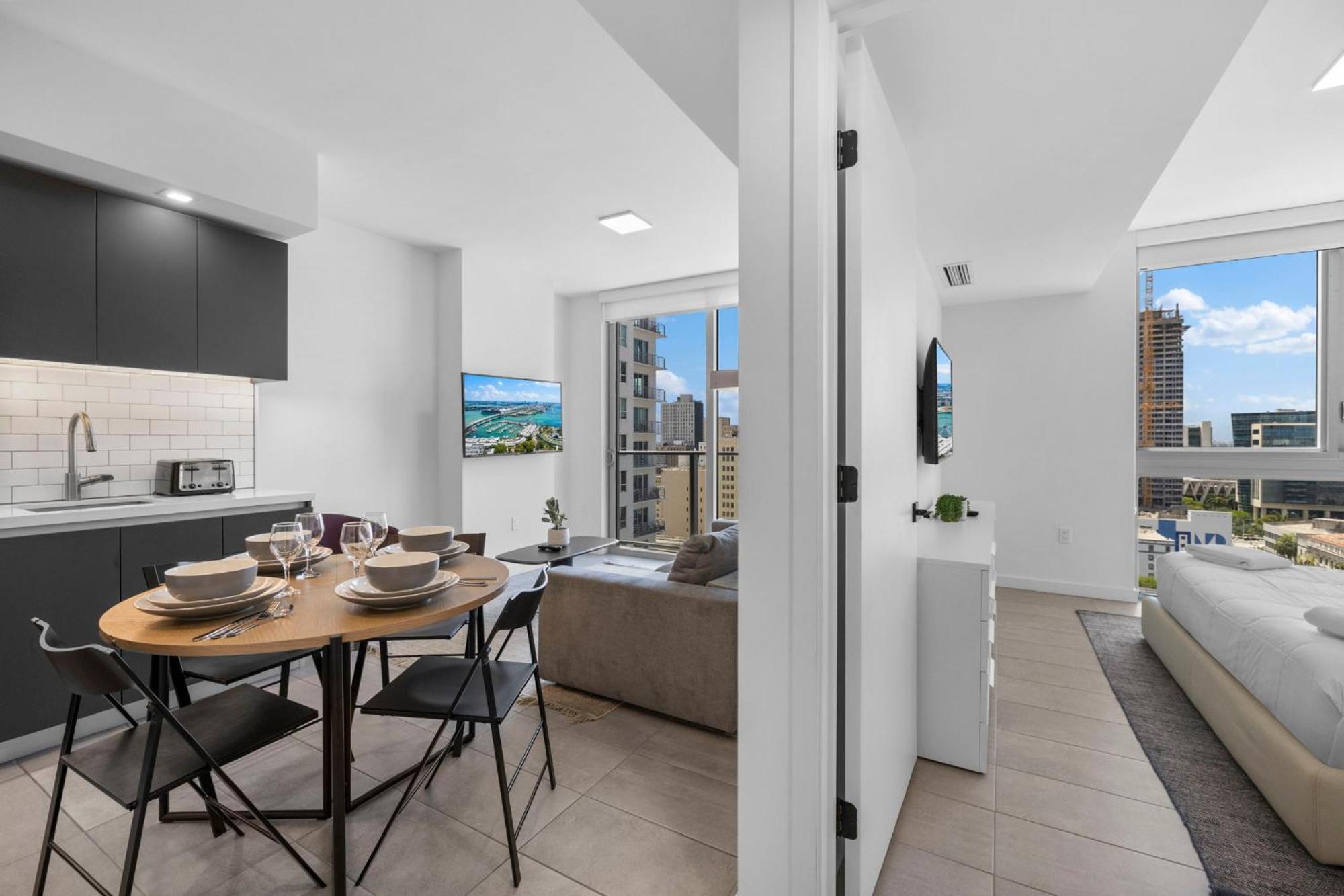 Apartment High Style Living In The Heart Of Miami