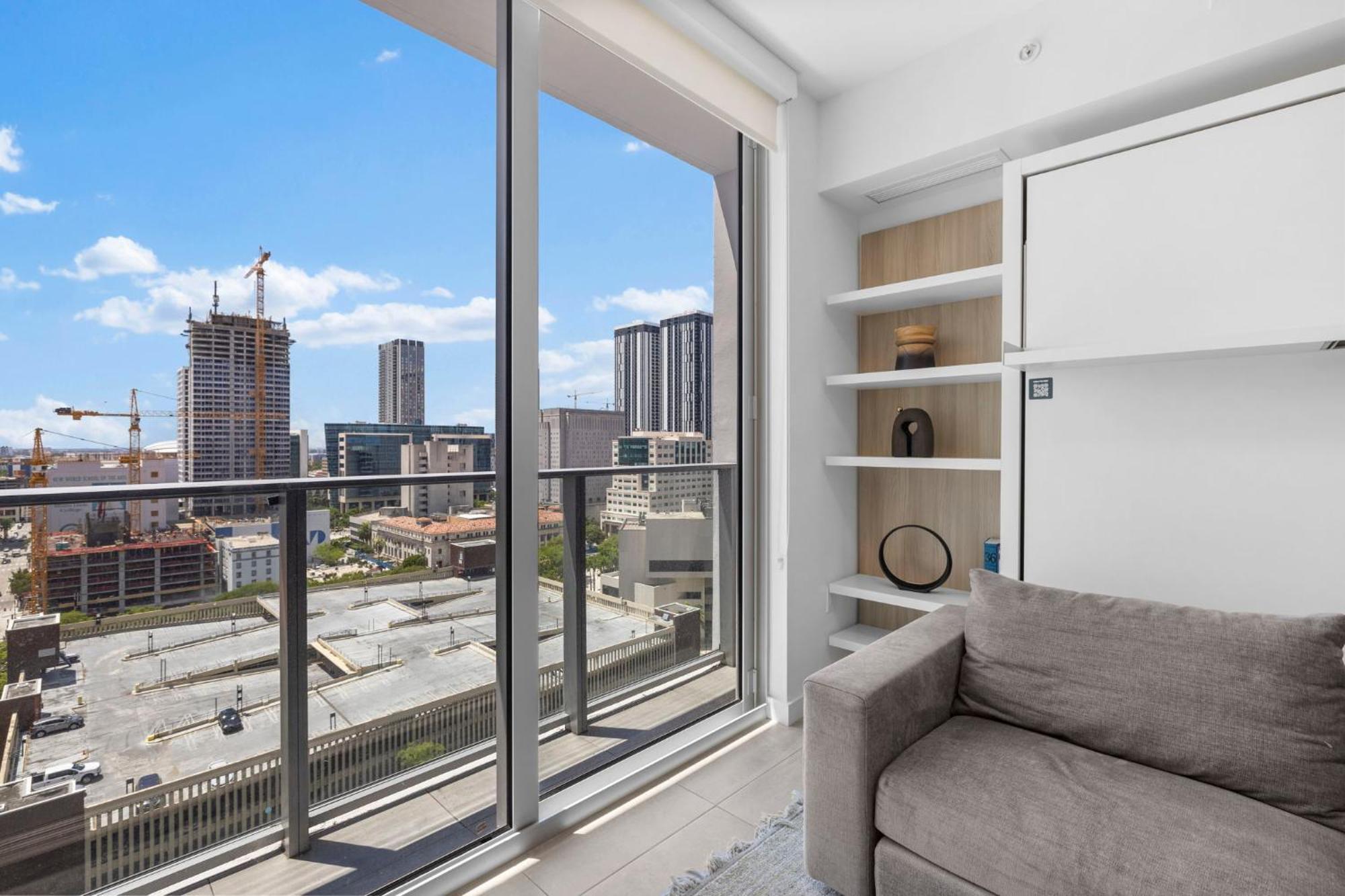 High Style Living In The Heart Of Miami Apartment Miami