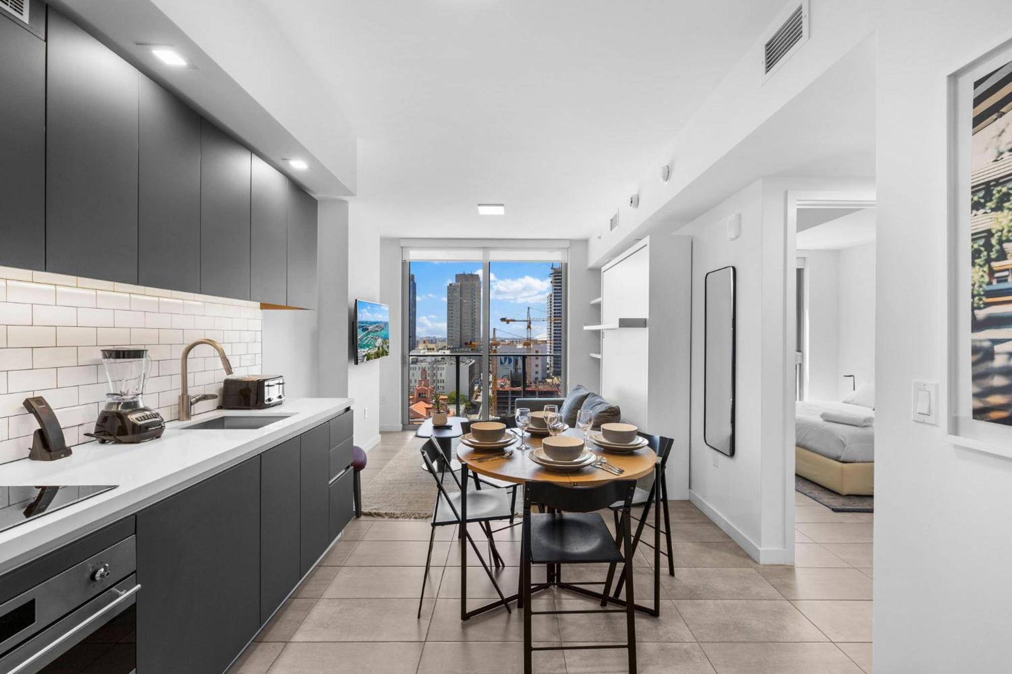 Apartment High Style Living In The Heart Of Miami