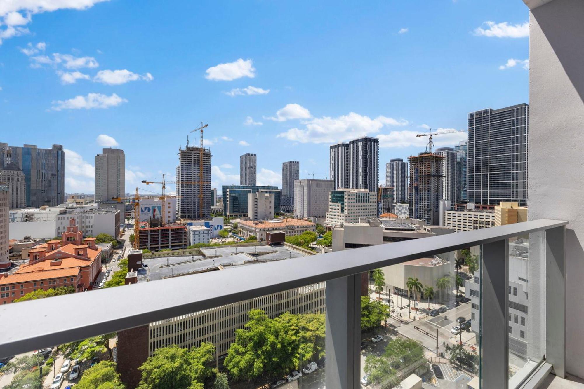 Apartment High Style Living In The Heart Of Miami *