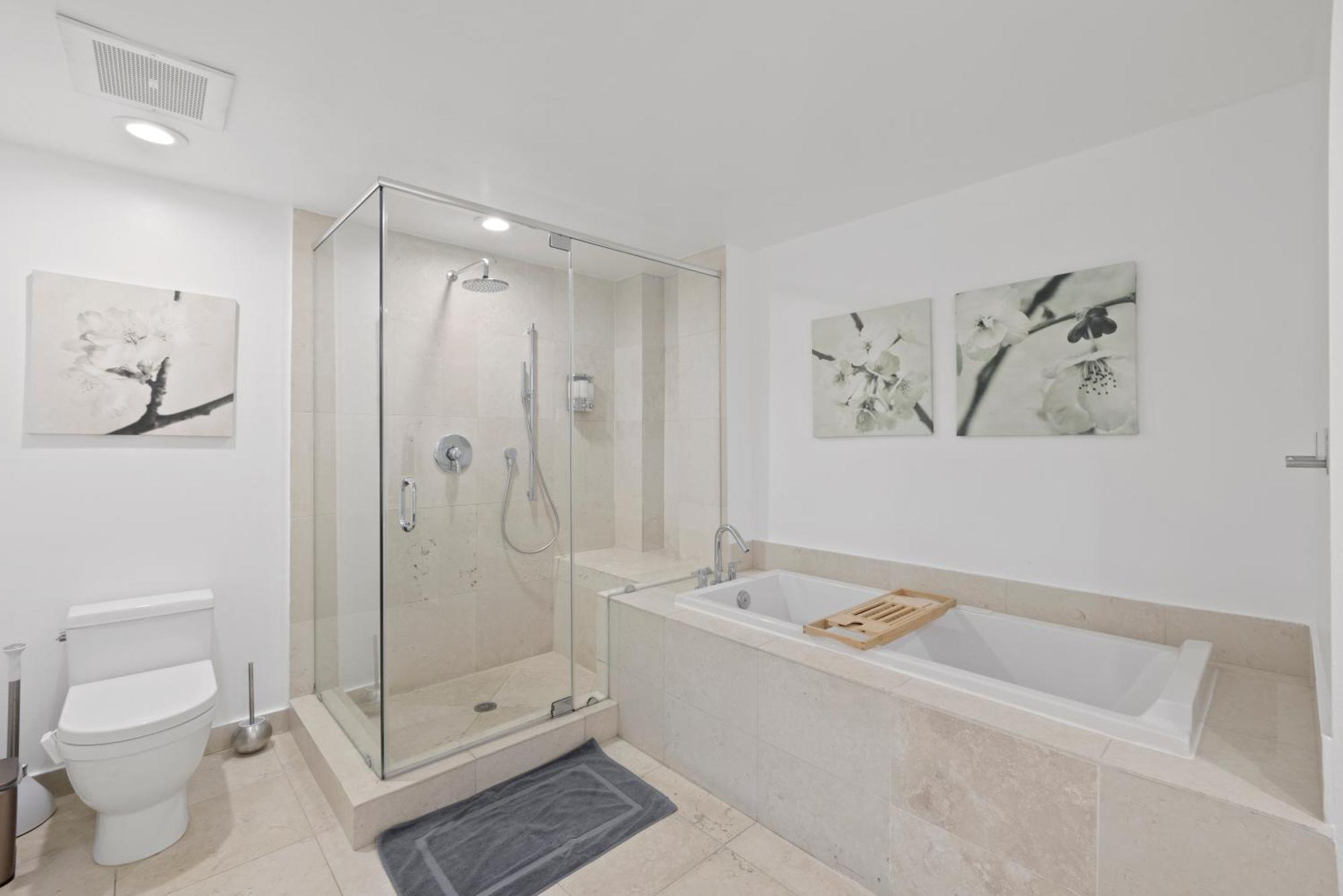 2b2b W Water View - Free Parking - Pool - Lux Miami