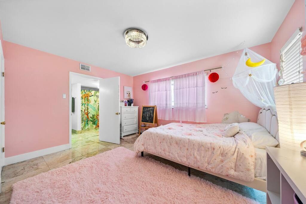 True Away From Holiday home Miami