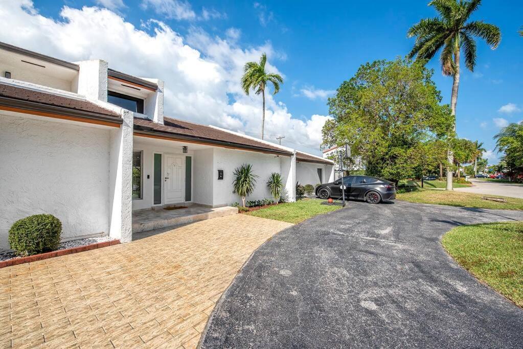Holiday home True Away From Miami