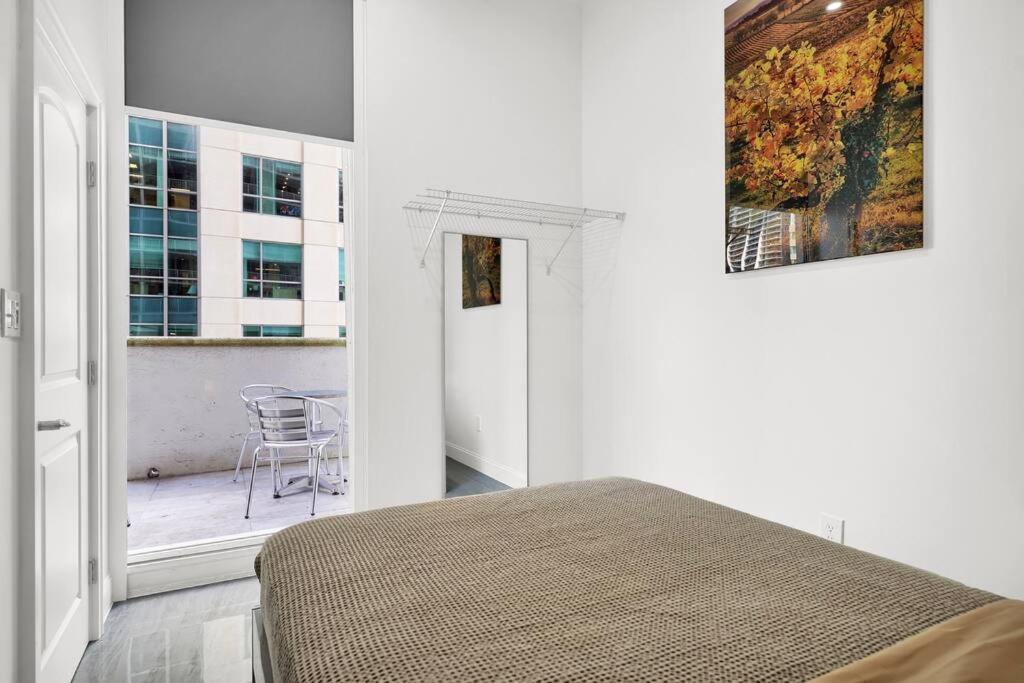 Brickell 3 Bedrooms High Ceiling Loft Apartment Miami