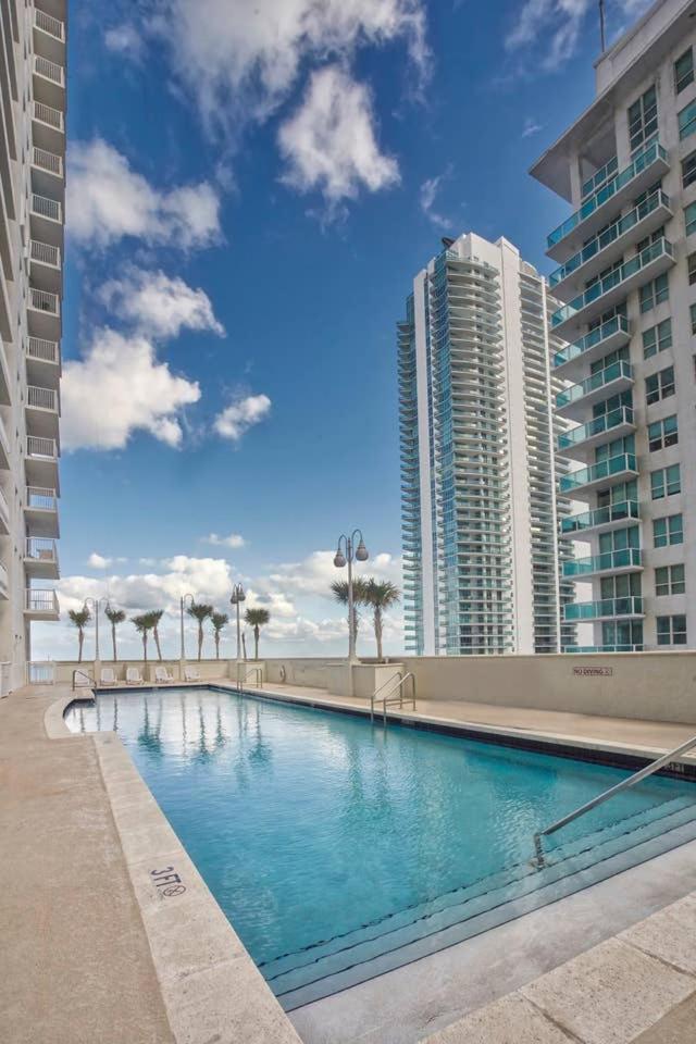 Brickell 3 Bedrooms High Ceiling Loft
