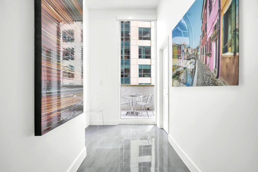Brickell 3 Bedrooms High Ceiling Loft Apartment *
