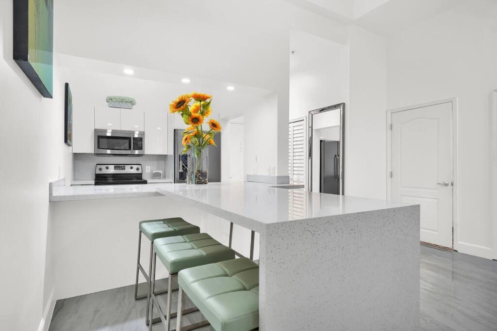 Brickell 3 Bedrooms High Ceiling Loft Apartment Miami