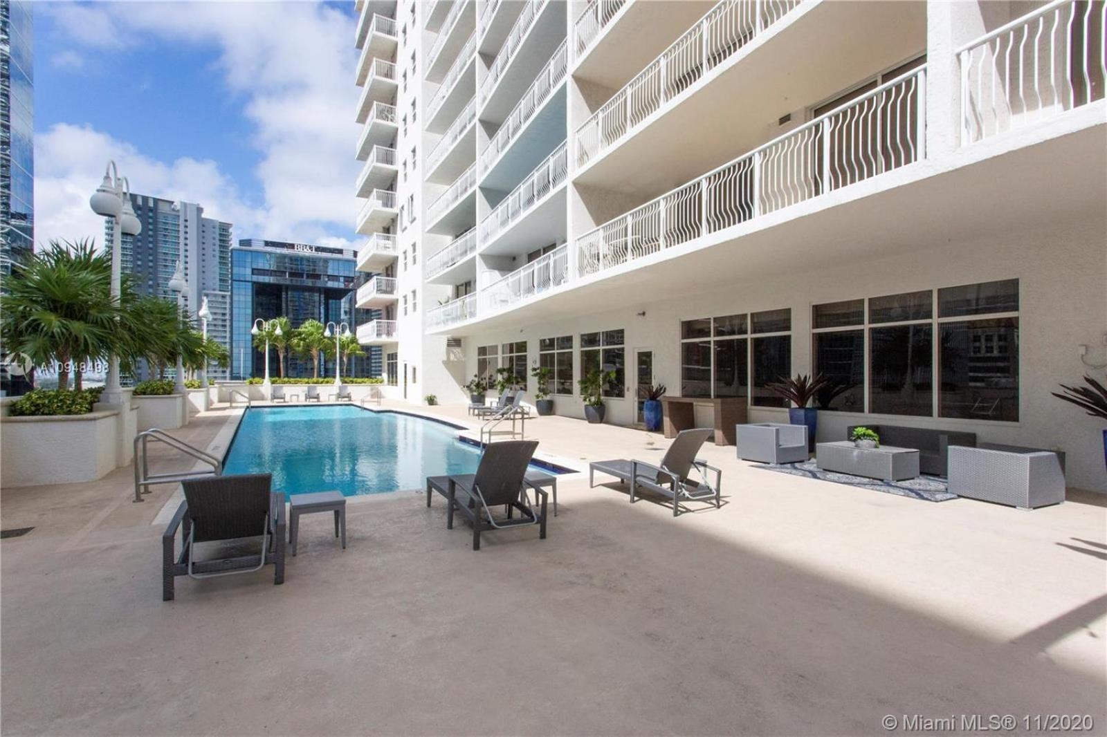 Brickell 3 Bedrooms High Ceiling Loft
