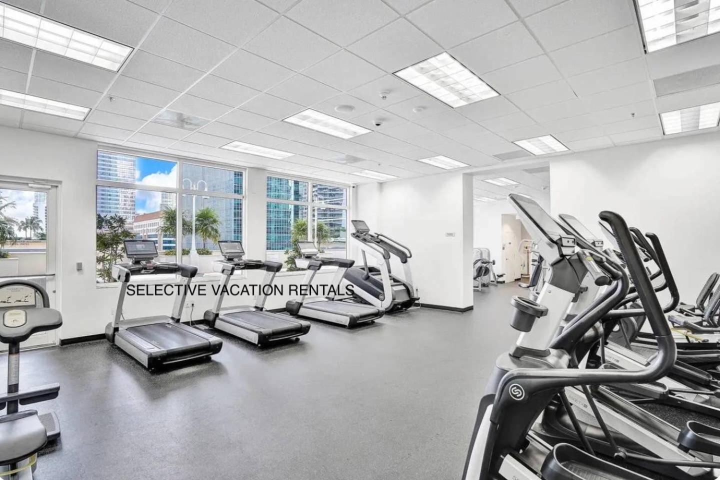 Brickell 3 Bedrooms High Ceiling Loft