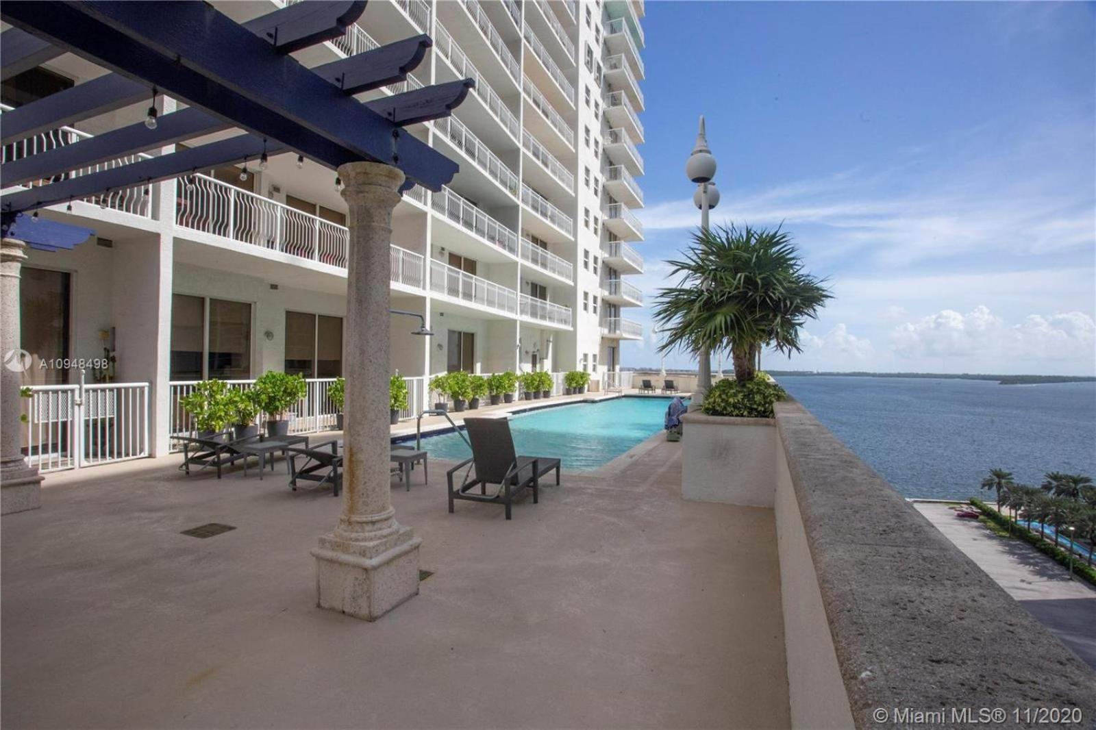 Brickell 3 Bedrooms High Ceiling Loft Apartment *