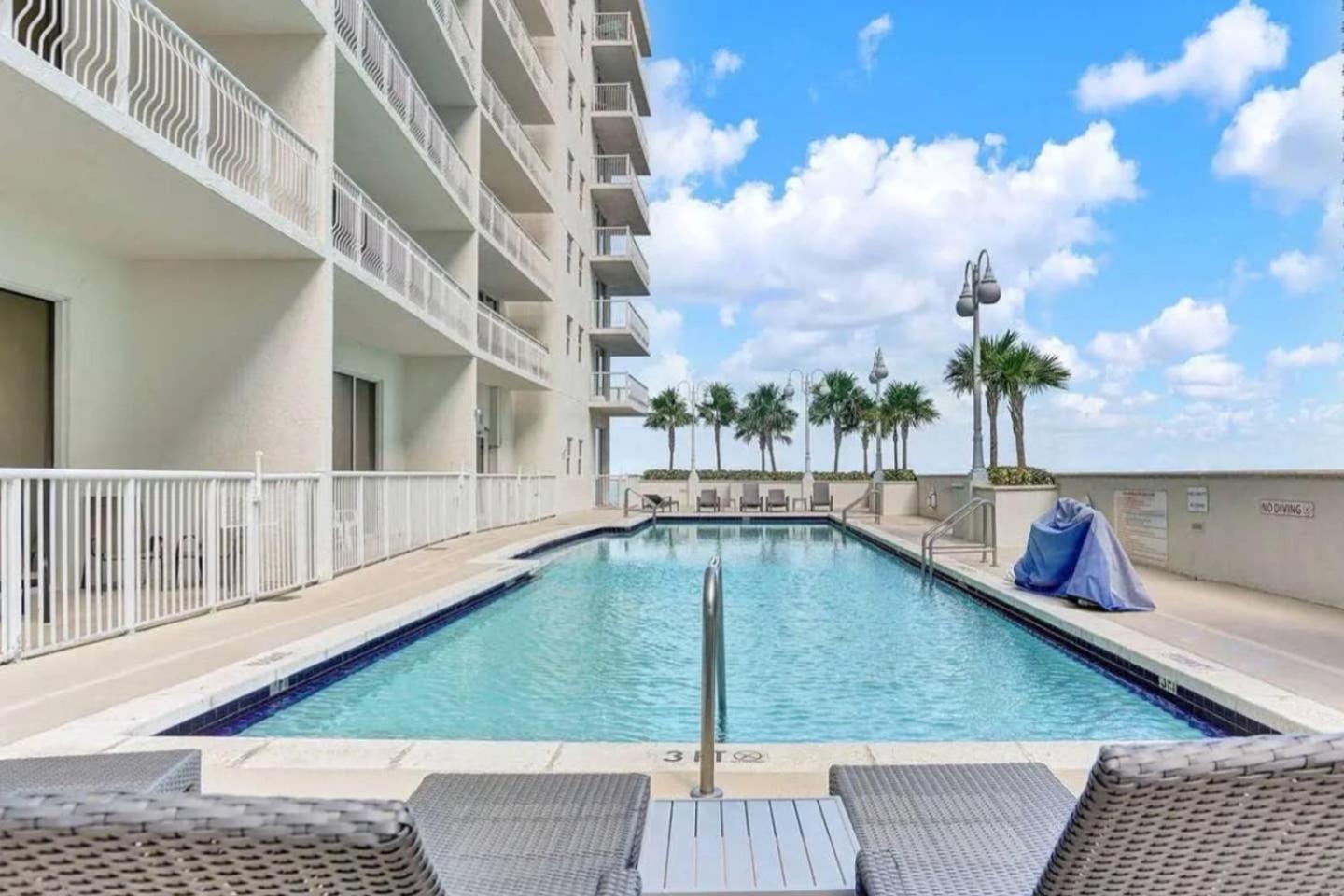 Brickell 3 Bedrooms High Ceiling Loft Apartment *