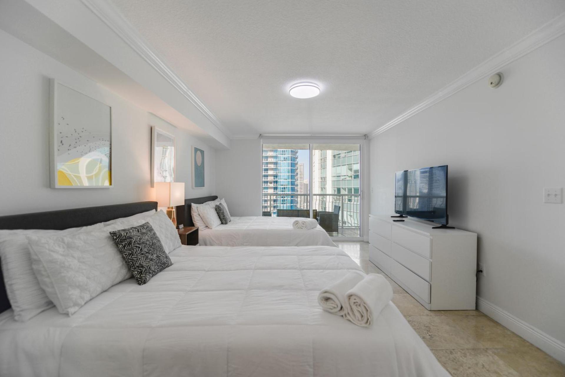 The Club At Brickell Bay By Palermo Miami