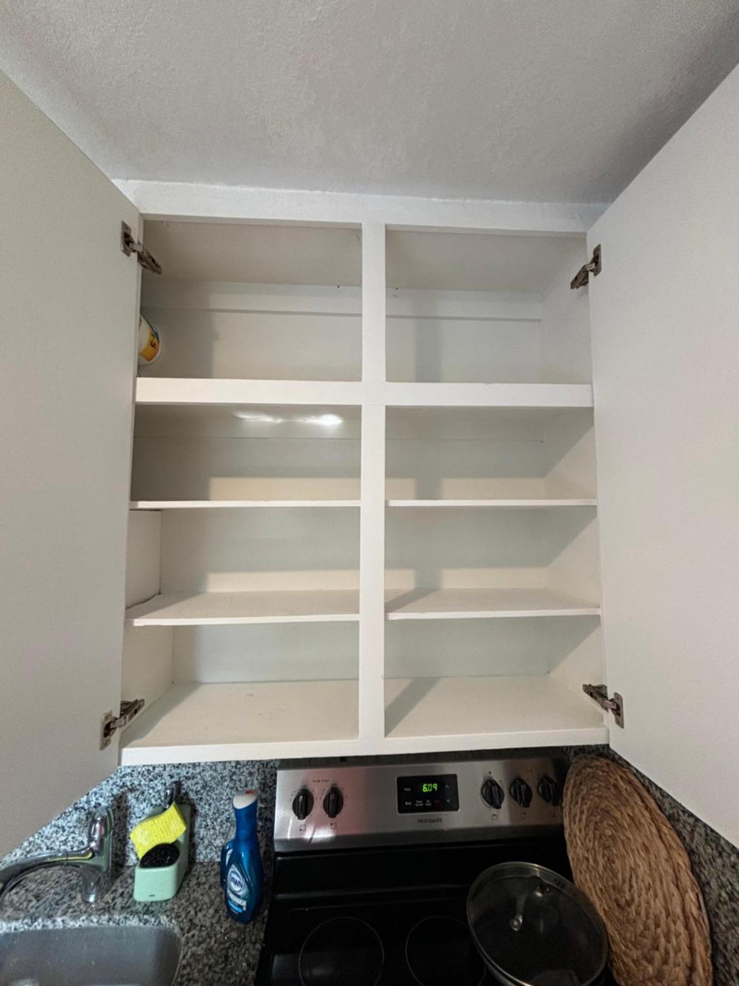 Deluxe In Location In A 2 Bedrooms Unit - Parking, Laundry And Luggage Storage