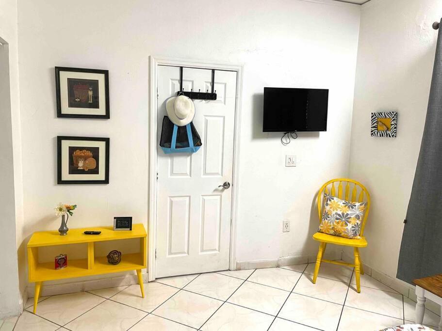 Private In The Heart Of Calle Ocho * Miami