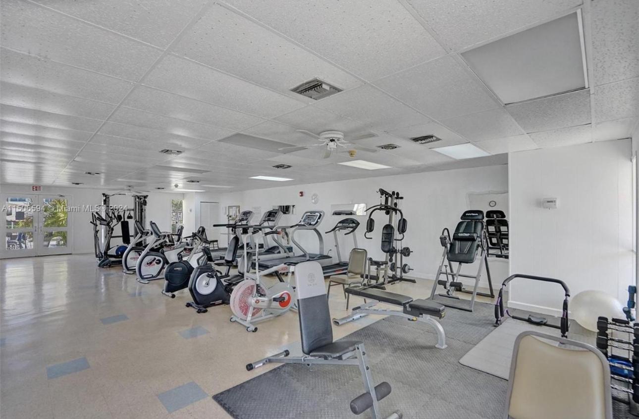 One Bedroom Minutes From The Beach Miami