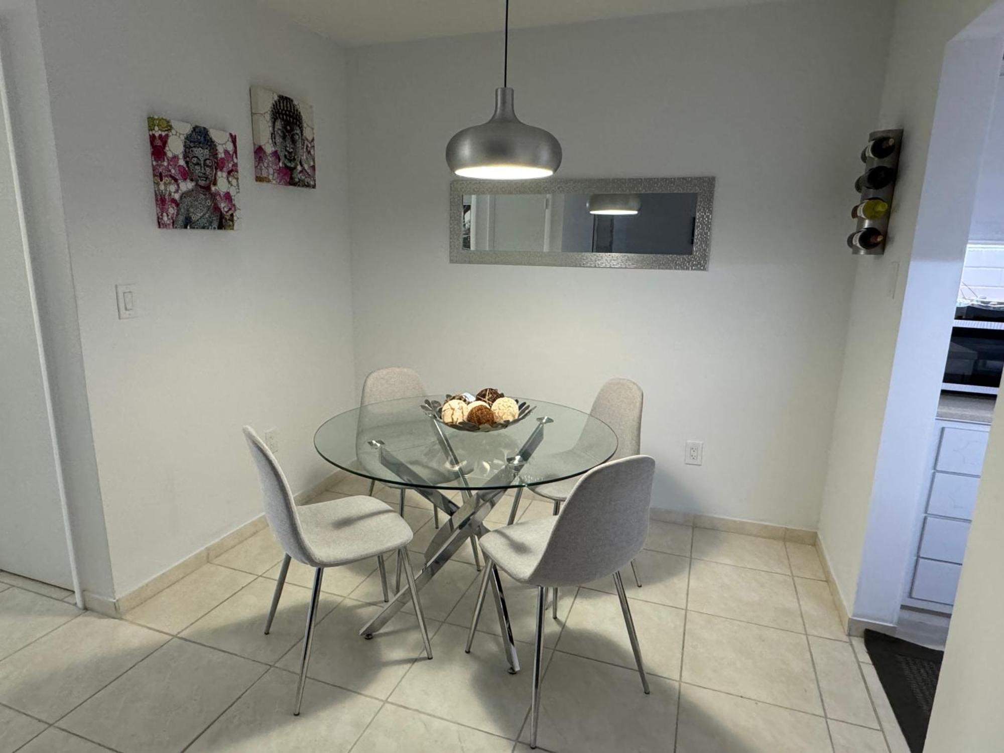 One Bedroom Minutes From The Beach
