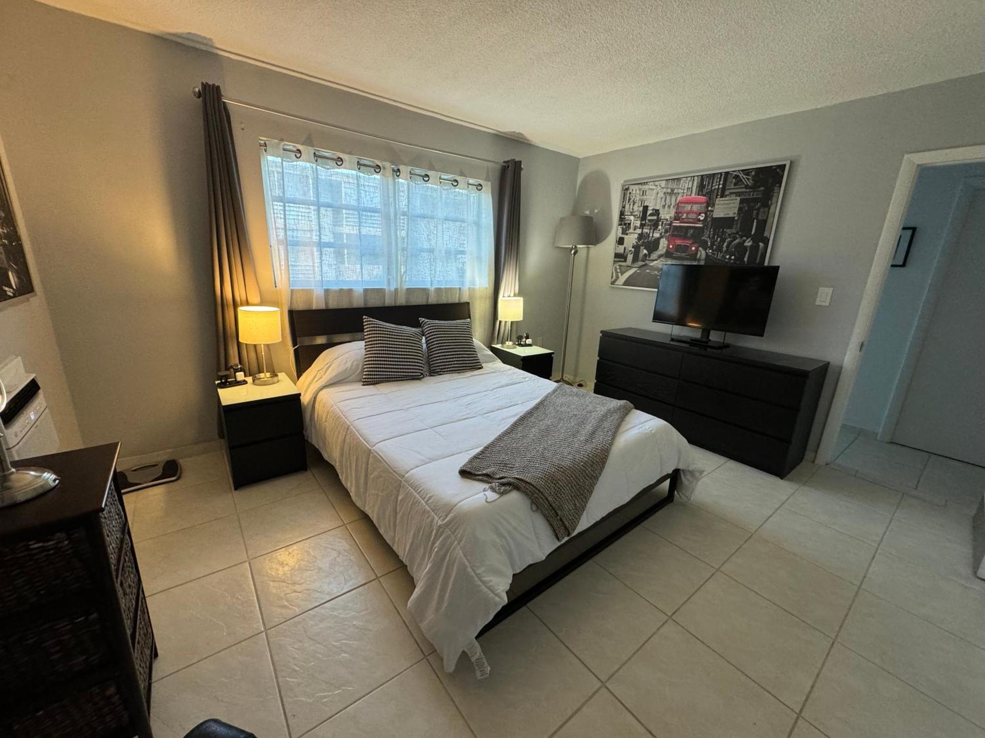 One Bedroom Minutes From The Beach Miami