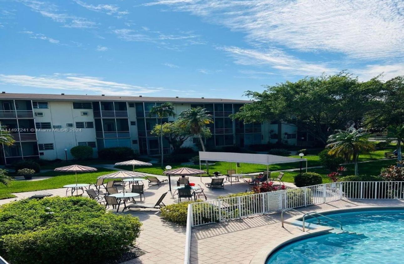One Bedroom Minutes From The Beach * Miami
