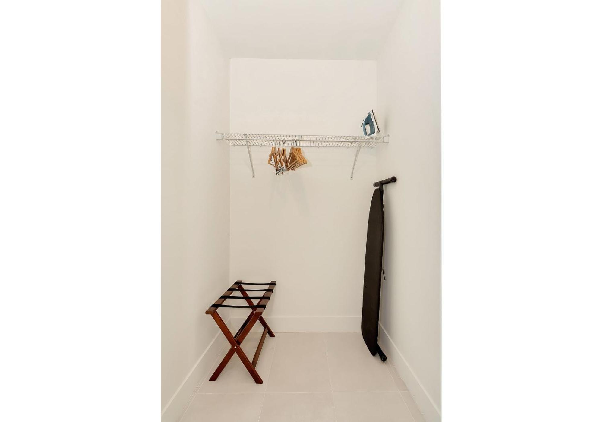 Apartment Roami At Grove 27