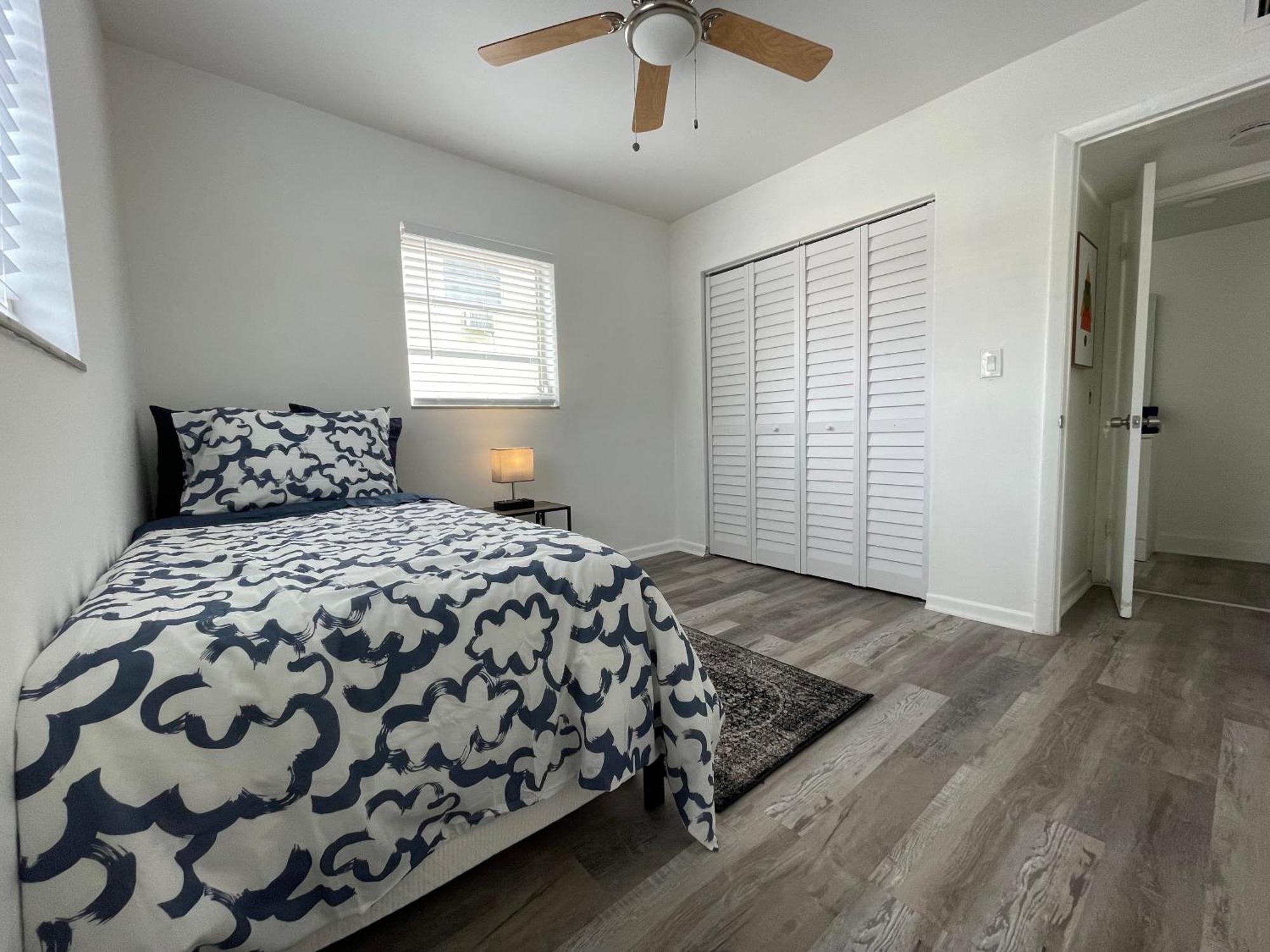 Remodeled Little Havanna Great Location Apartment Miami