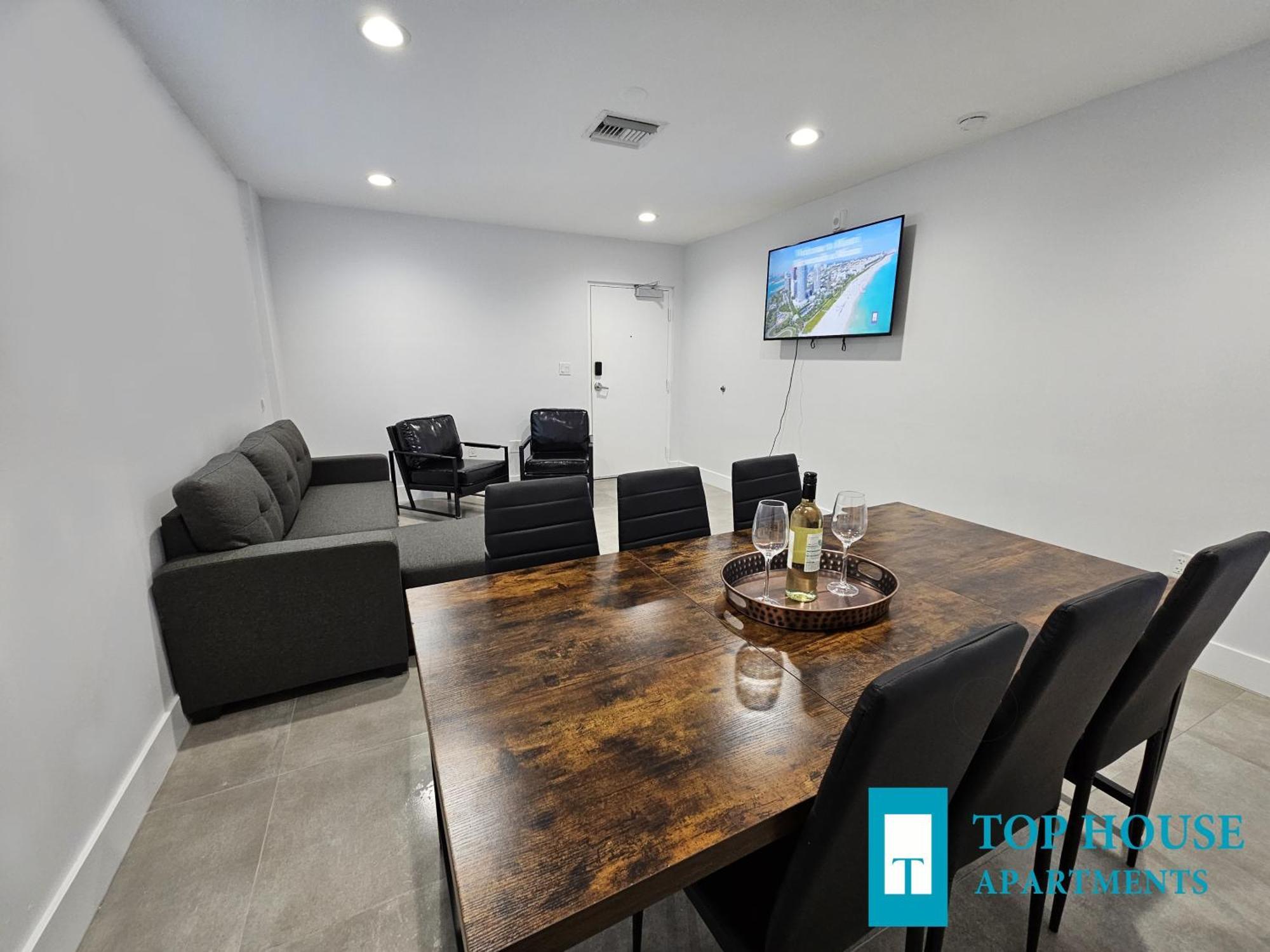 645 Airport House Apartment Miami