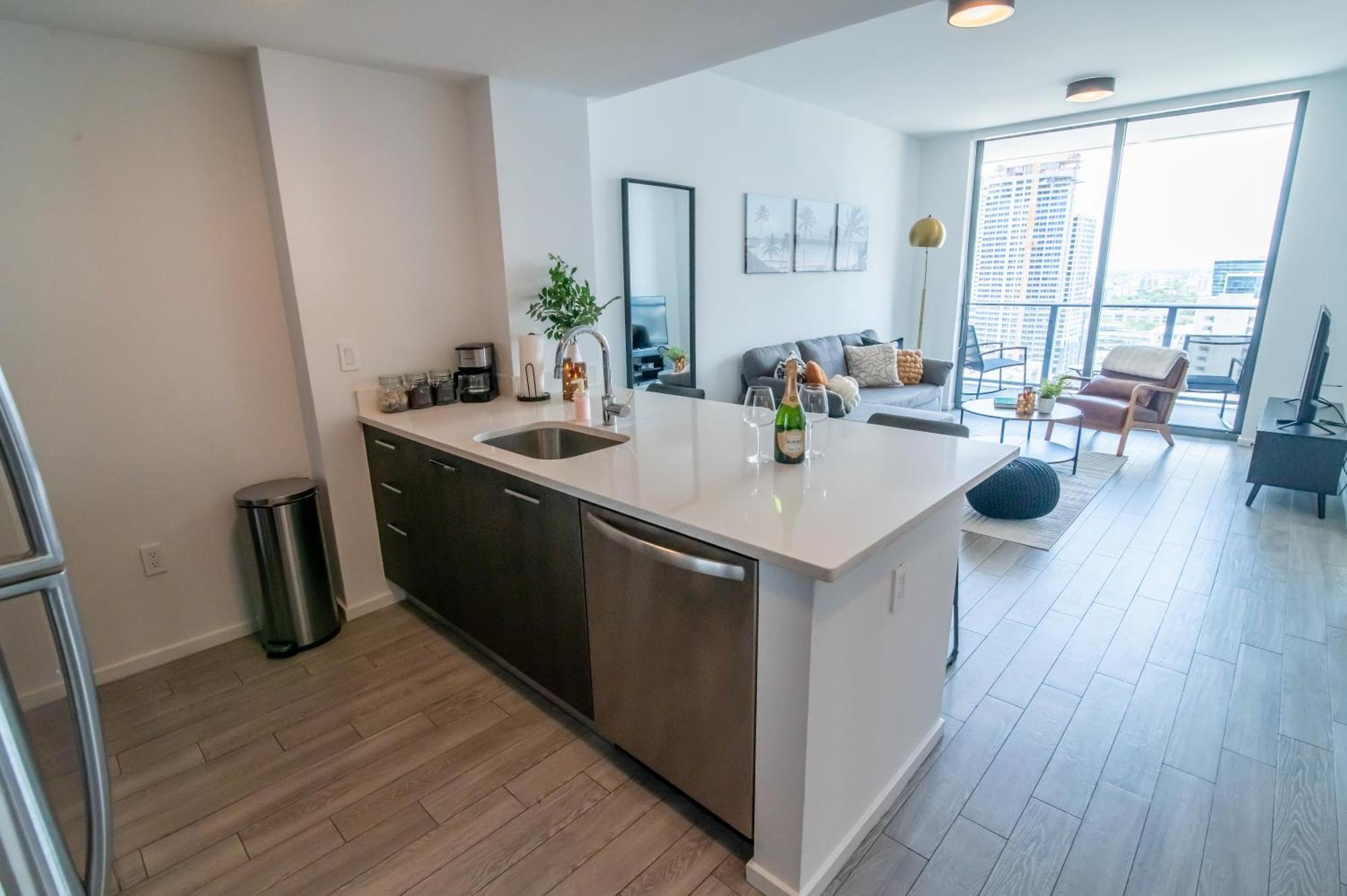 Luxurious King Bed In Downtown * Miami