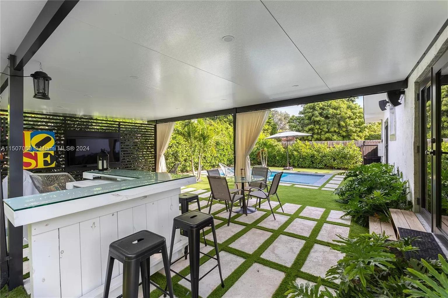 15 Guests Luxury House With Pool & Gazebo! * Miami