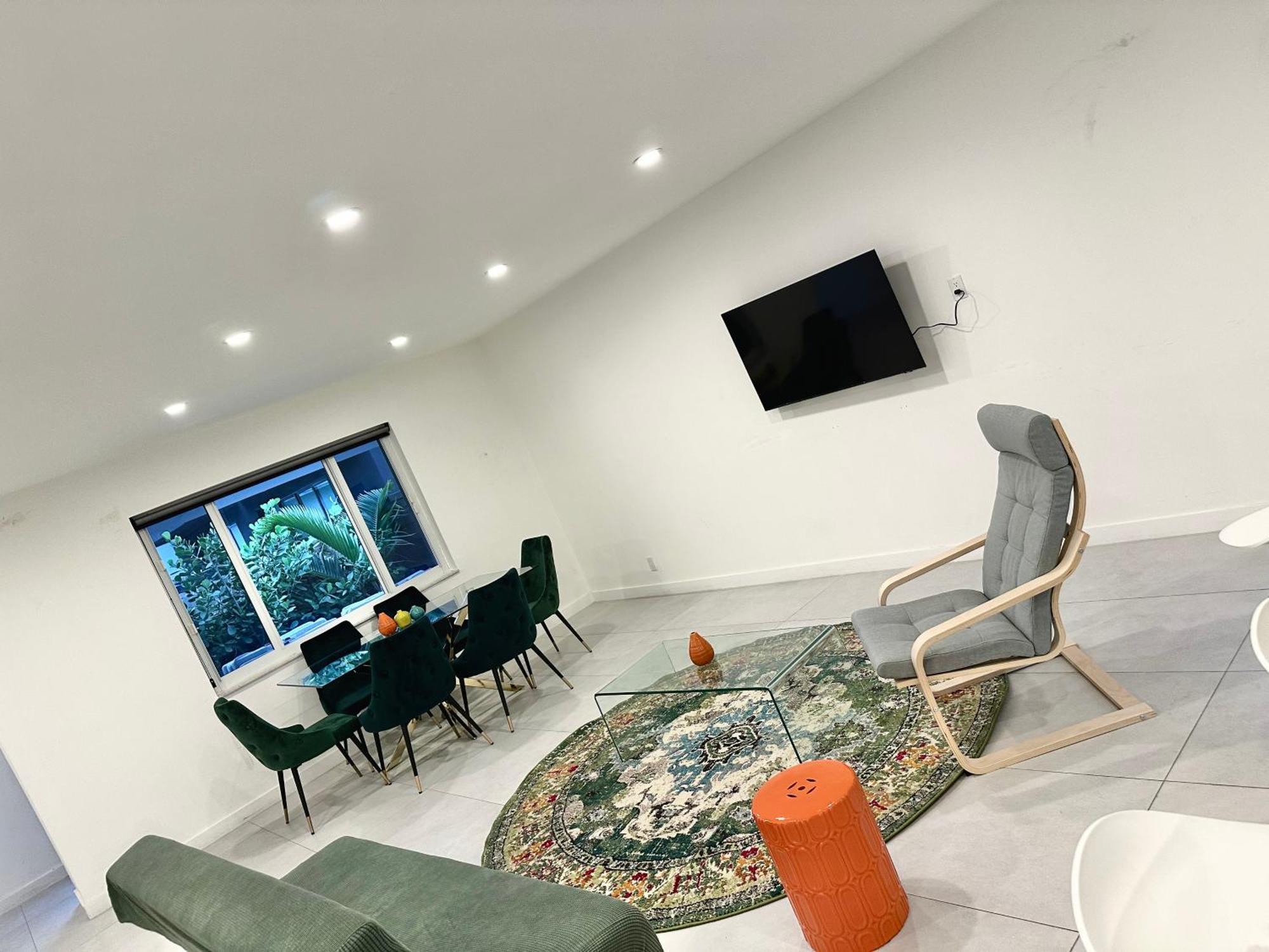 15 Guests Luxury House With Pool & Gazebo! Miami