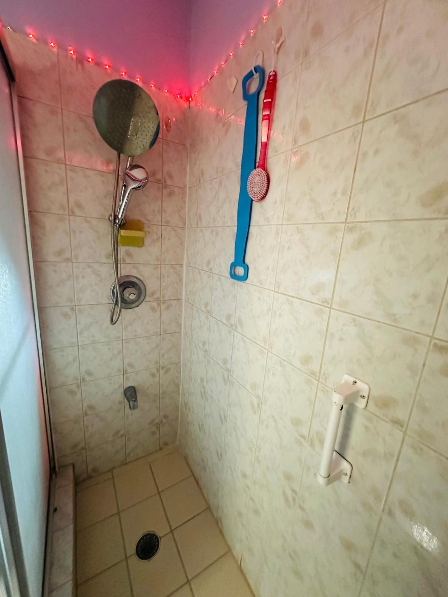 Apartment Lovely With Free Parking